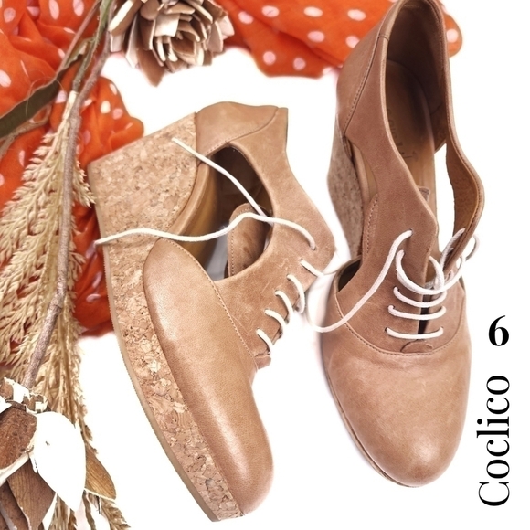 COCLICO Shoes - Coclico Tan Nude Cork Leather Lace Front Wedges Size 6